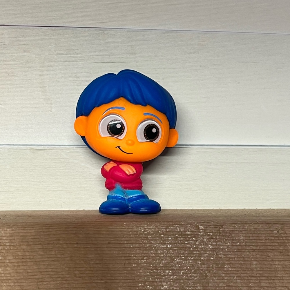 Disney Doorables Neon Glow Peek Miguel from Coco